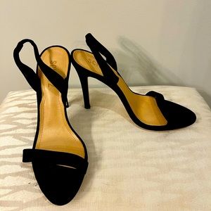 Luriane Sandal - Black Nubuck - Size 8 - NEW/NEVER WORN